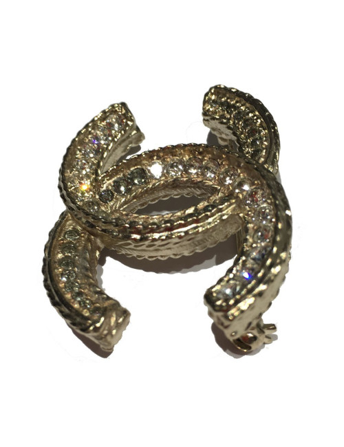Broche CC en strass et métal doré