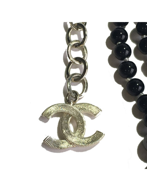 Collier 5 rangs CHANEL en perles nacrées beige, gris, anthracite et noir