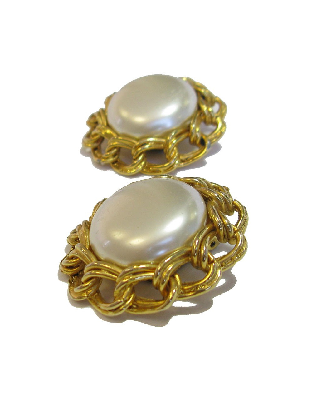 Boucles d'oreille clips perles nacrées et métal doré vintage