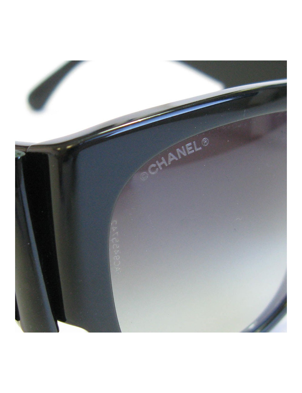 Lunettes de soleil CHANEL noires