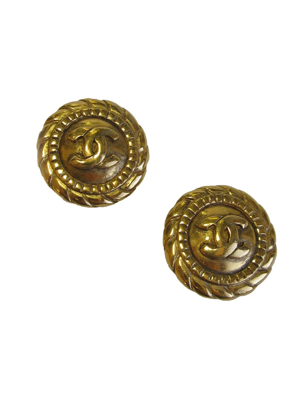 xxx Boucles d"oreille clips CHANEL vintage en métal doré.