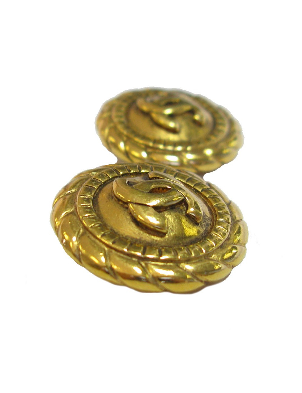 xxx Boucles d"oreille clips CHANEL vintage en métal doré.