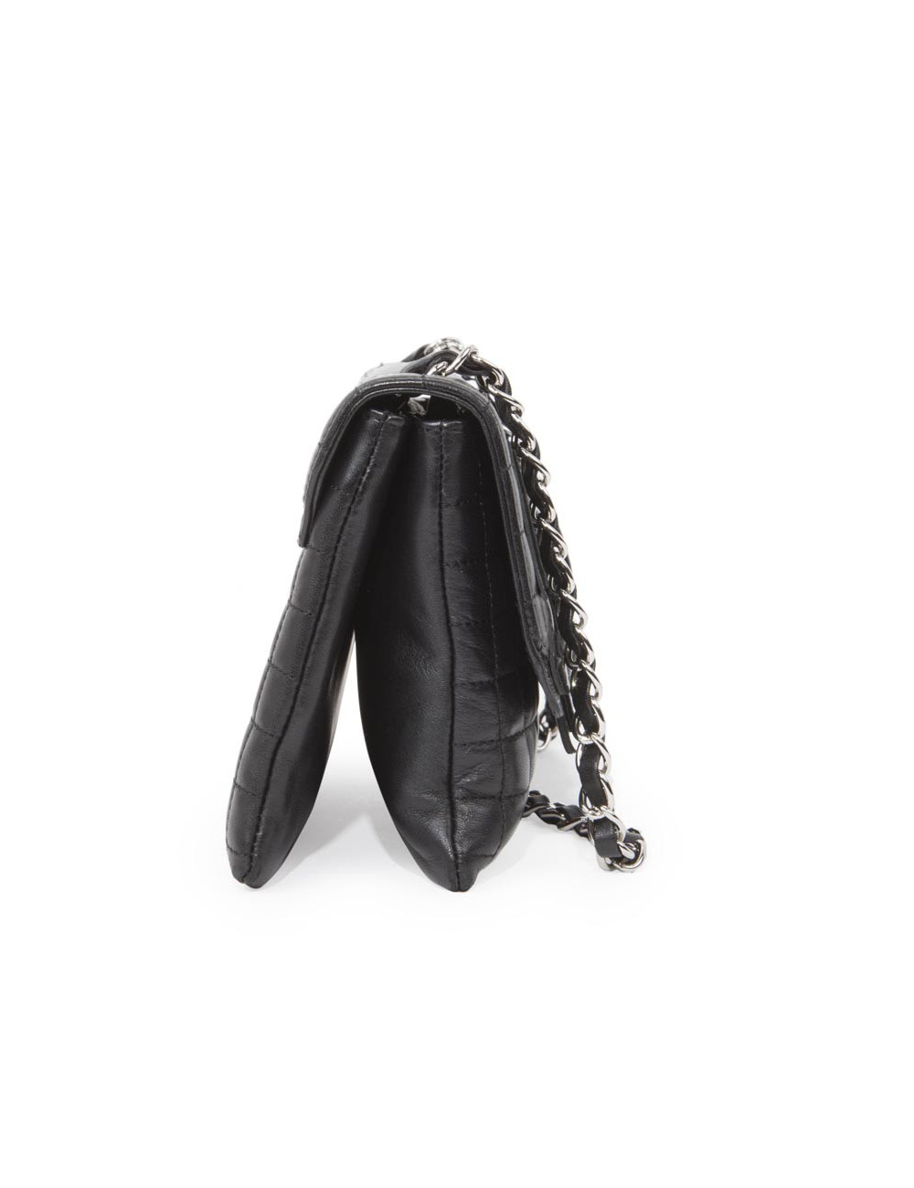 Wand CHANEL black quilted lambskin bag