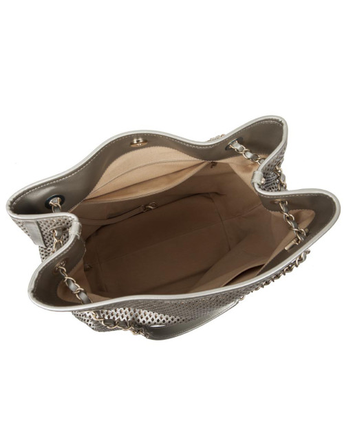 Sac CHANEL cuir matelassé et perforé