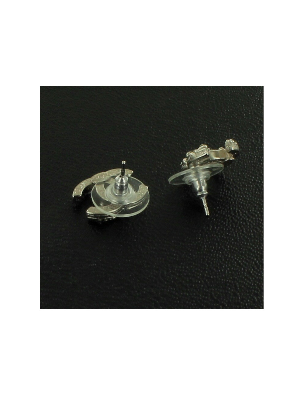 Clous d'oreilles CC CHANEL strass et métal argenté