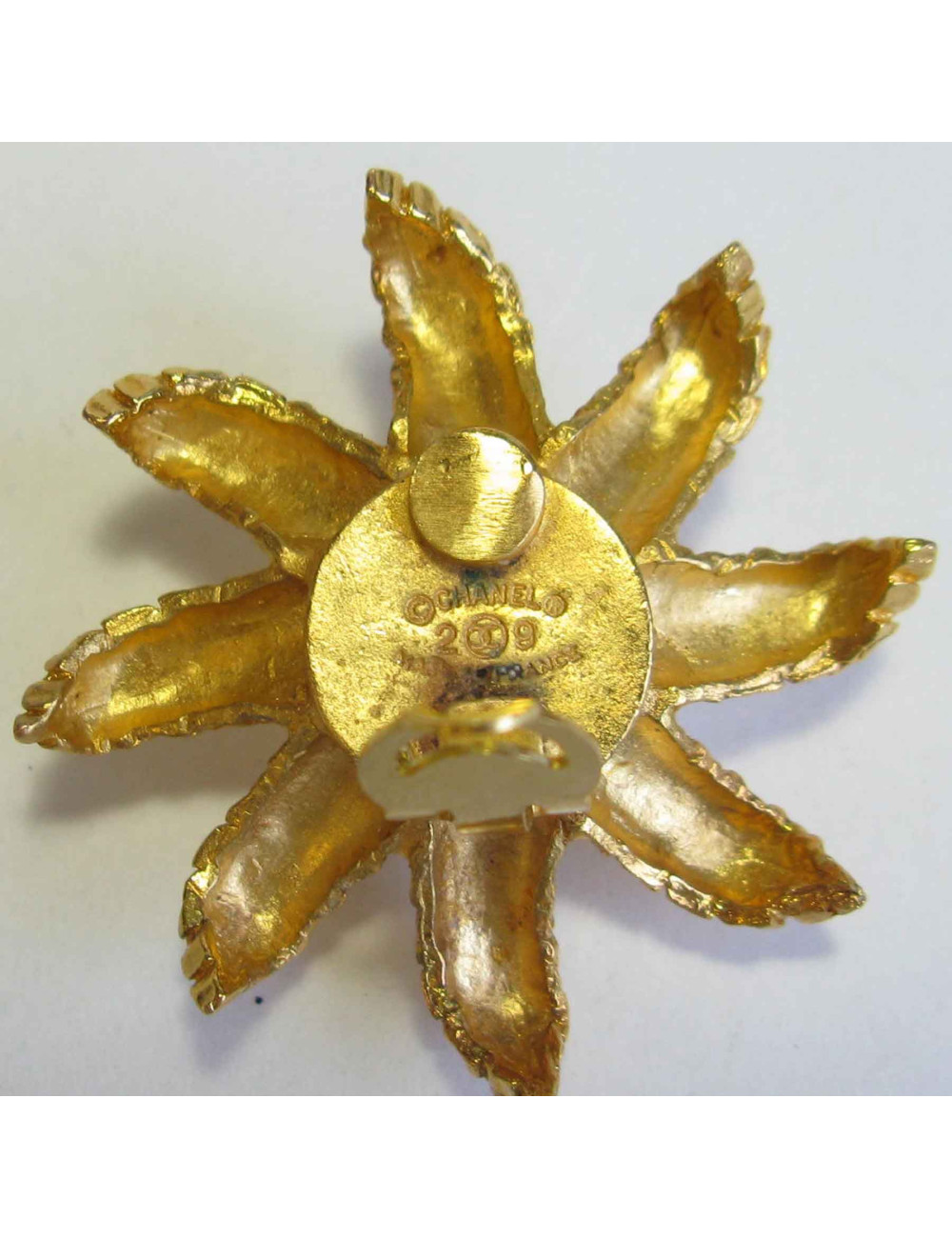 CHANEL clip-on earrings ear of wheat crown in gilded metal and pearl