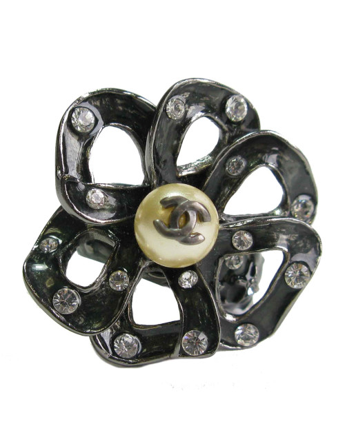Bague fleur CHANNEL avec perle et strass