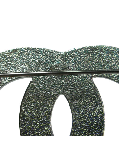 Broche CHANEL CC n° 5 émaillée noire