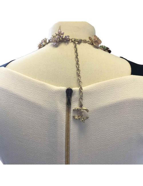 xxx Ceinture Couture CHANEL en métal doré or pâle, fleur en pâte de verre de couleur, perles nacrées et strass