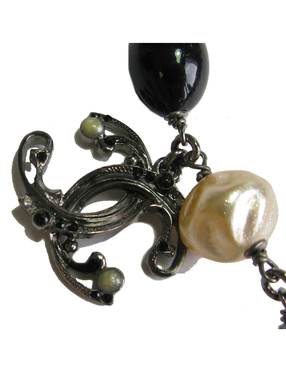 CHANEL necklace with pearls, CC and fantasy stones