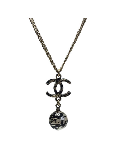 Collier CHANEL pendentif boule 