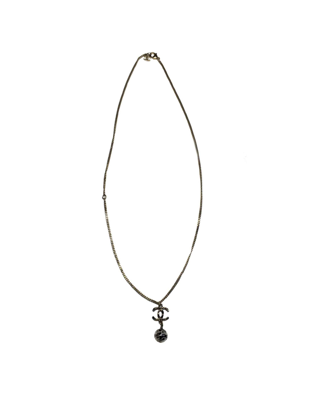 Collier CHANEL pendentif boule 
