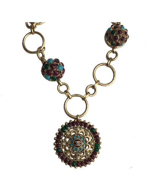 xxx Collier "Paris-Bombay" CHANEL en métal doré mat et pâte de verre de couleur