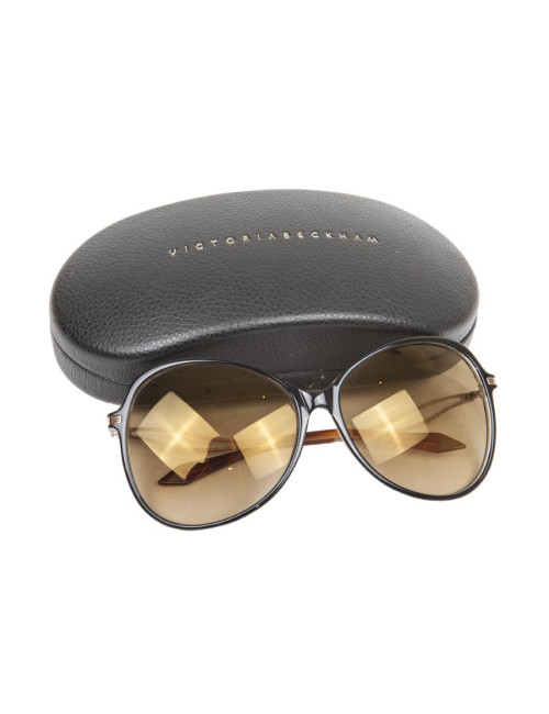 VICTORIA BECKHAM Oversized sunglasses in black plexi