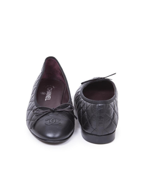 Ballérines CHANEL T 40 en cuir d'agneau noir matelassé