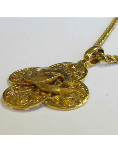 Sautoir CHANEL Collection 1995 vintage pendentif et chaîne en métal doré