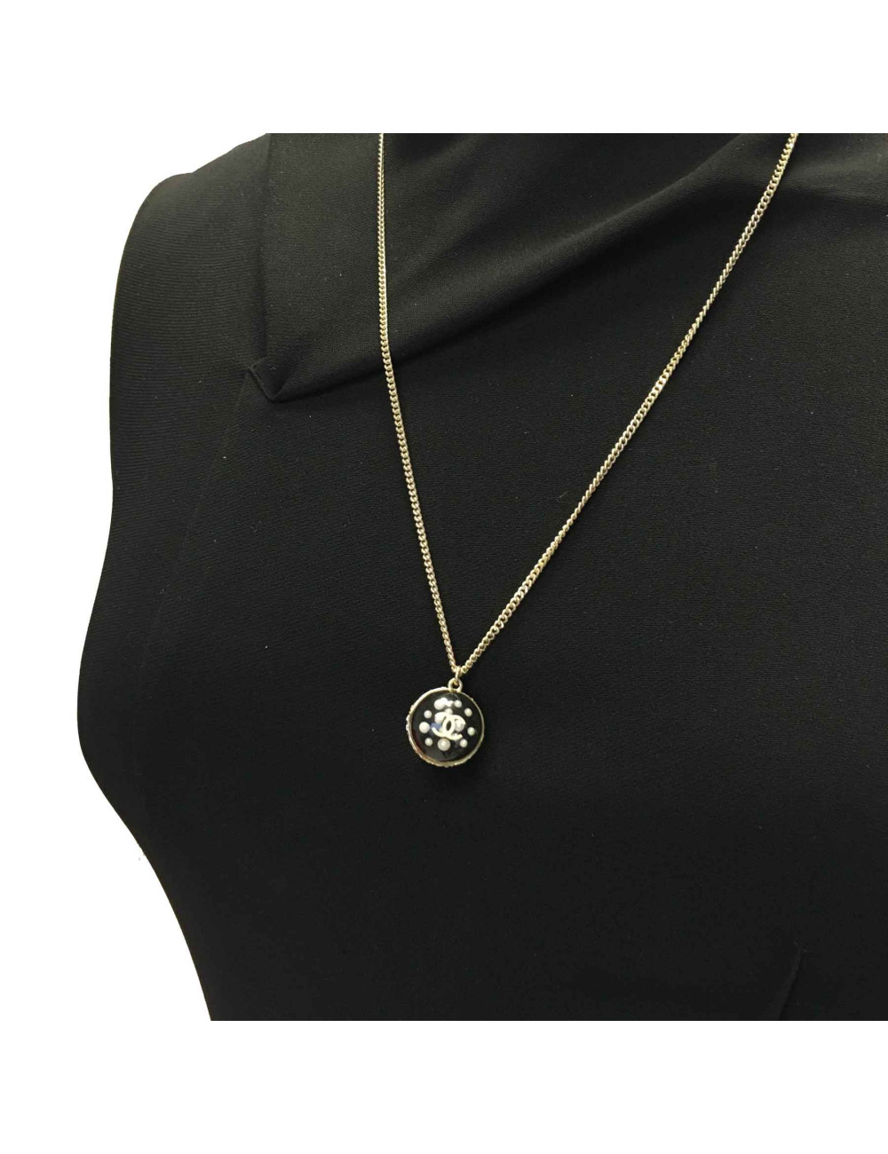 Collier pendentif CHANEL boule CC inclusion de perles nacrées