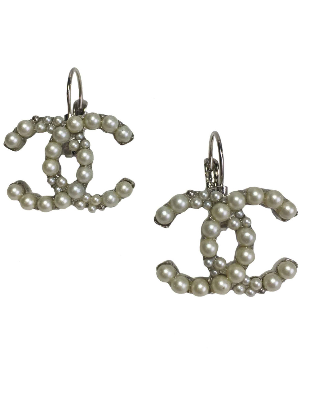 Boucles d'oreilles clous CHANEL perlés
