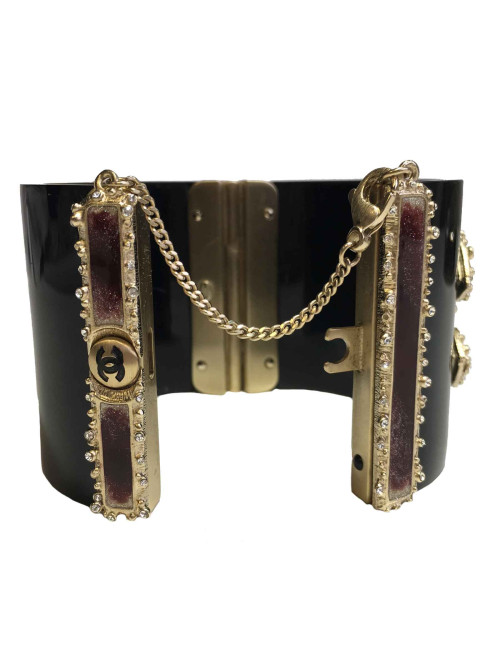 xxx Manchette chanel noire CC métal doré et résine bordeaux