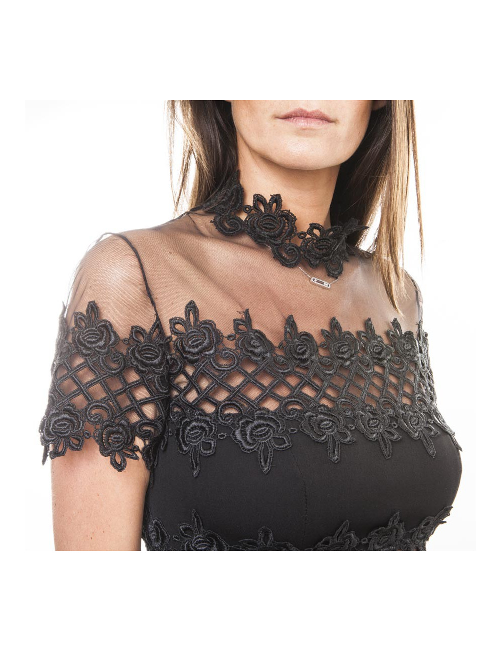 Robe JIKI T 38 longue noire avec borderies