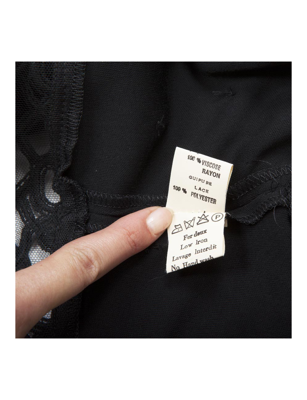 Robe JIKI T 38 longue noire avec borderies