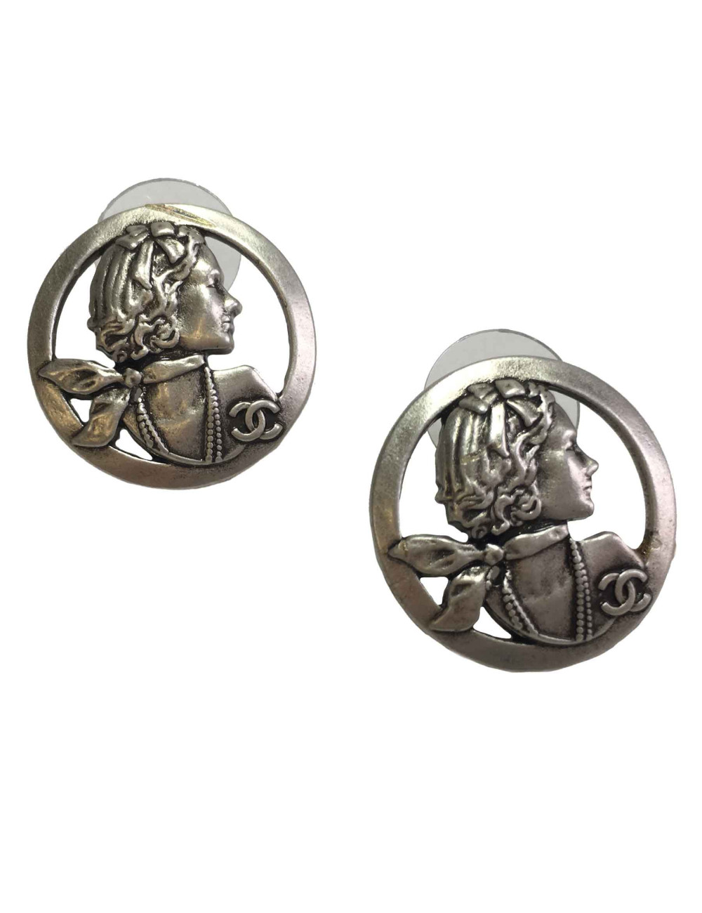 Boucles d'oreilles clous CHANEL argenté