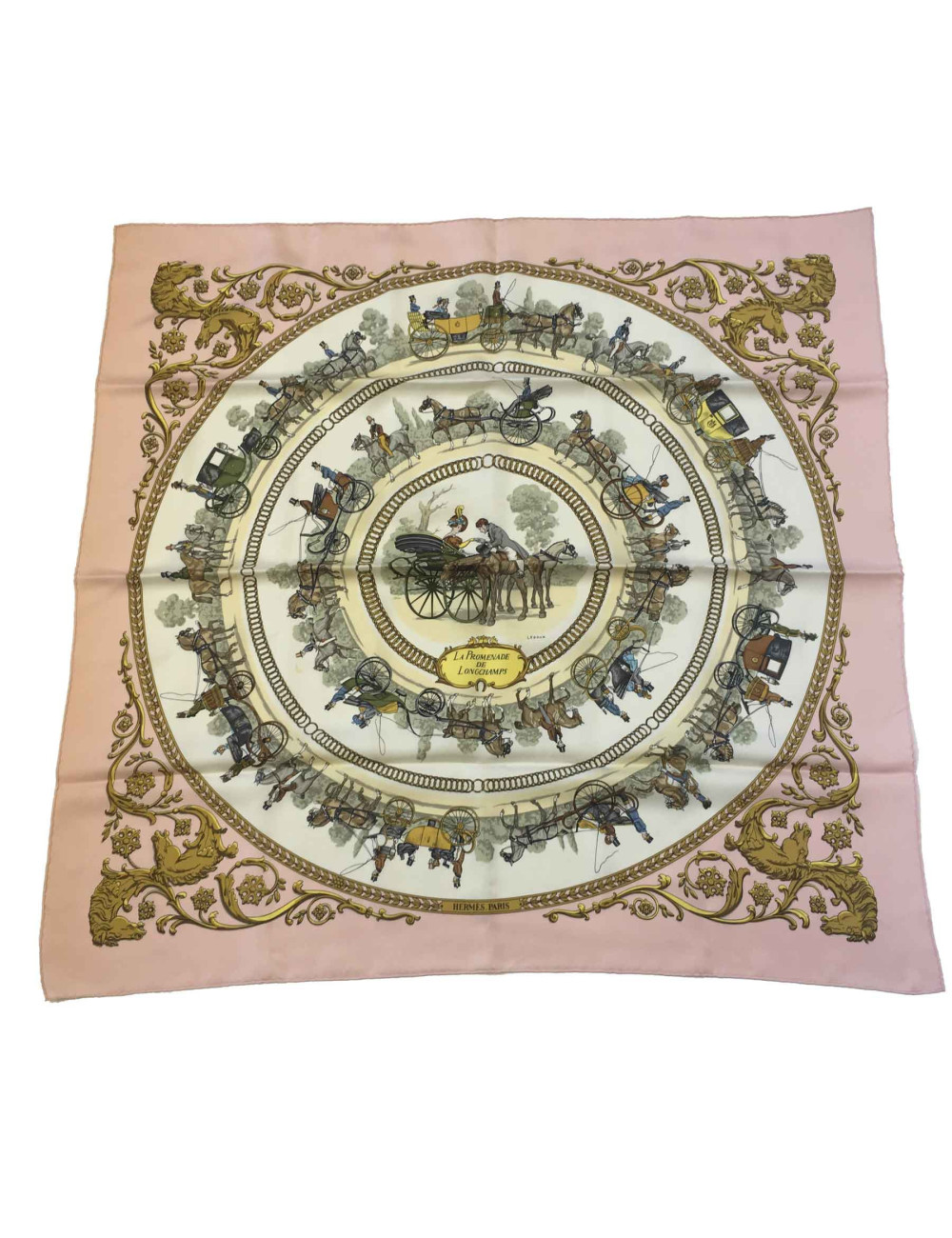 Carré HERMES "La promenade de Longchamps" en soie rose