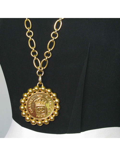 Sautoir Médaillon CHANEL vintage en métal doré