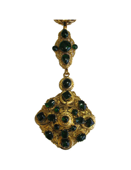 MARGUERITE de VALOIS long necklace in gilded metal and Emerald colored molten glass