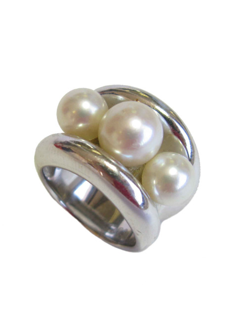 Bague "Fidji" POIRAY en or blanc et perles T53