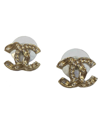 Boucles d'oreille clous CHANEL CC motif chaîne en métal doré
