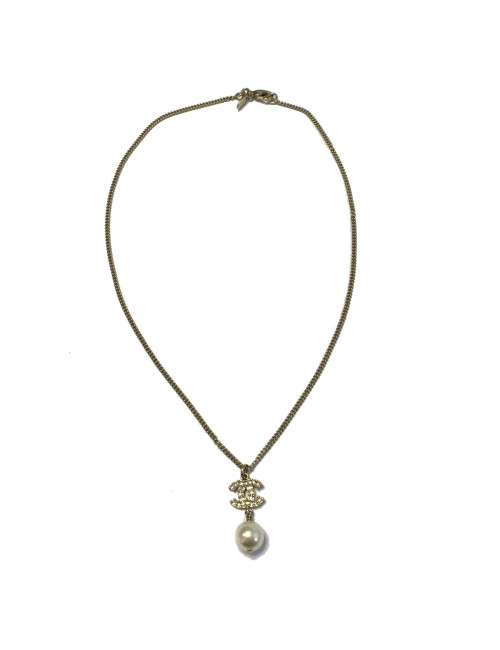 Collier CHANEL CC strass, perle nacrée et métal doré