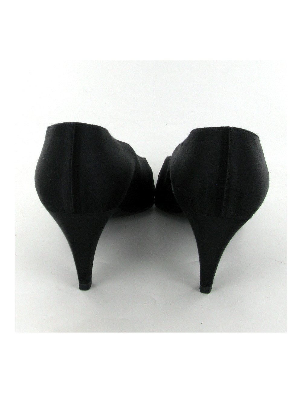 Escarpins CHANEL T38  vintage en satin noir et bout perlé