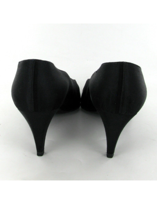 Escarpins CHANEL T38  vintage en satin noir et bout perlé