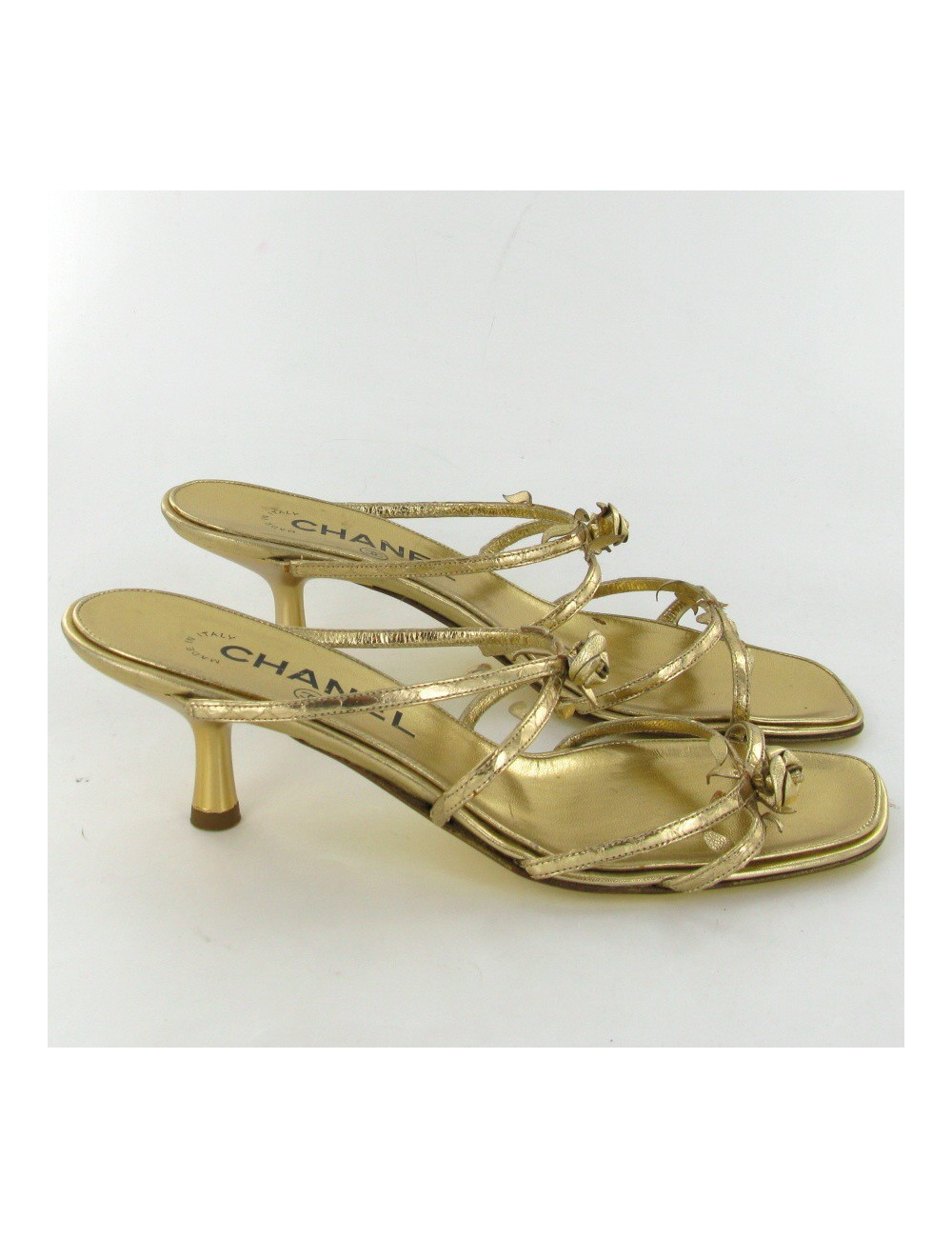 Sandales CHANEL T36 vintage en cuir doré