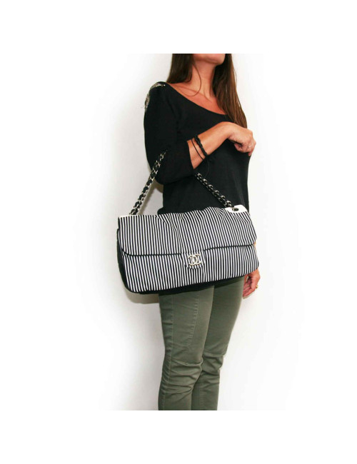 Sac CHANEL en toile rayures blanches et bleues