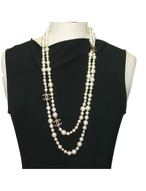 Sautoir double rangs chanel perles nacrées et CC doré