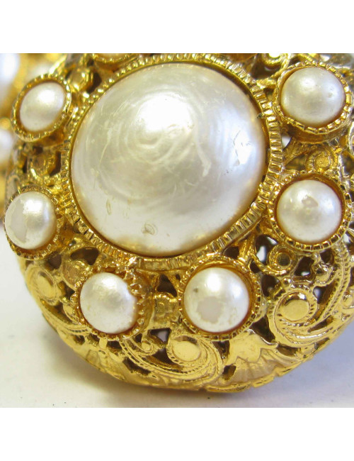 Boucles d'oreille clips CHANEL Couture perles nacrées