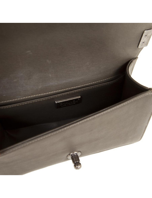 Sac  "Boy" CHANEL en cuir et python vert et or