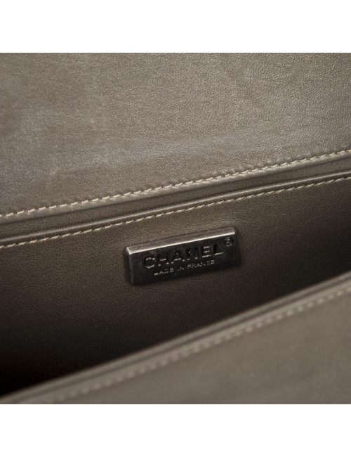 Sac  "Boy" CHANEL en cuir et python vert et or