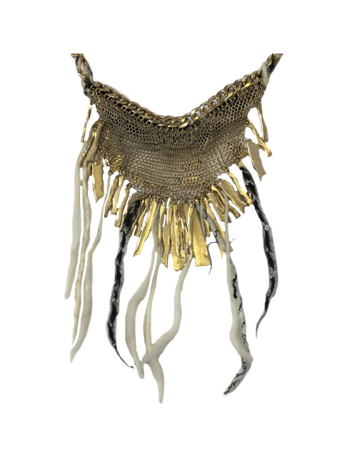 Ceinture CHANEL en cote de maille en métal doré et chutes de laine