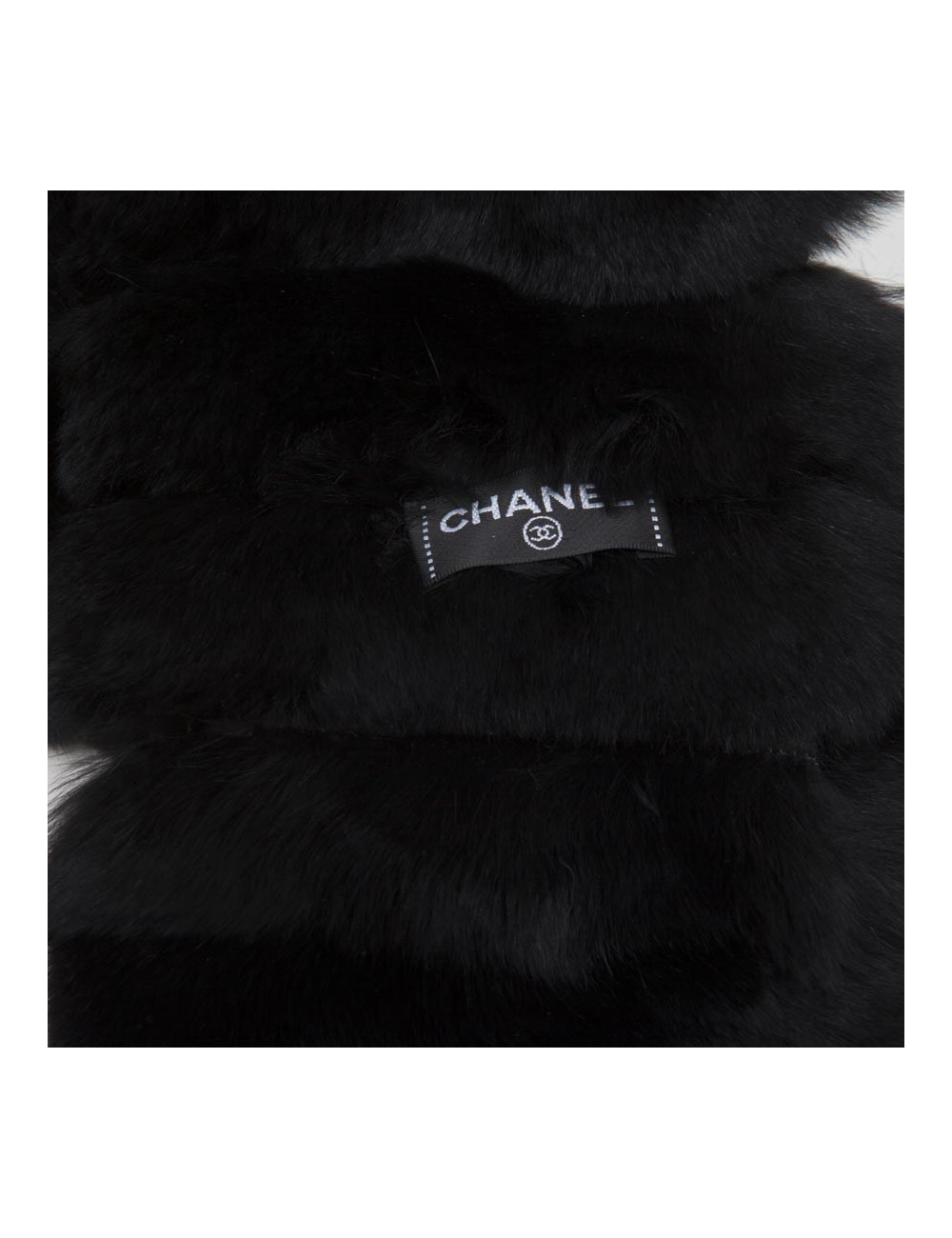 Echarpe CHANEL noire et CC blanc