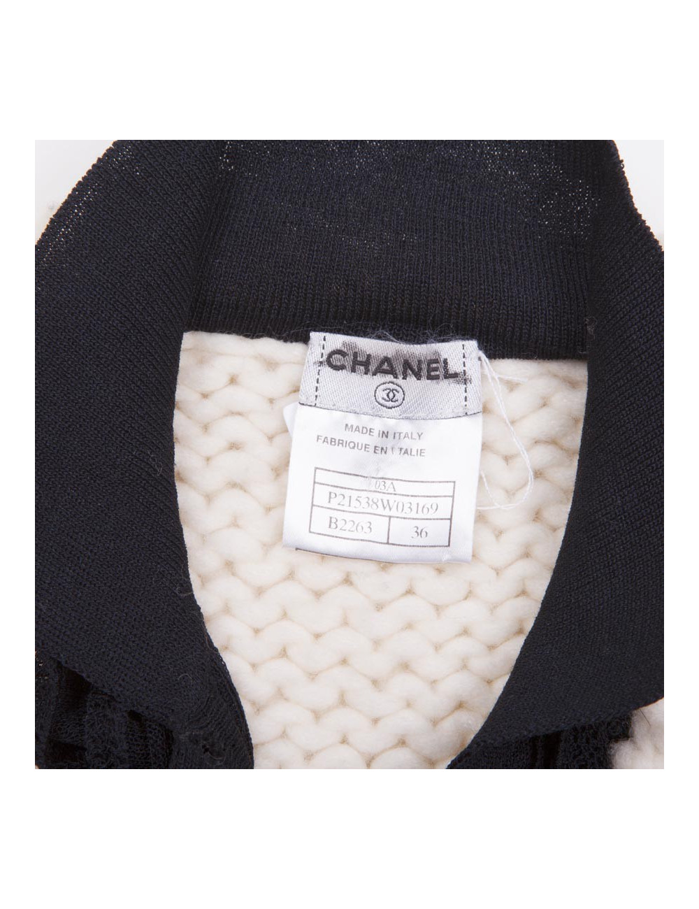 Gilet T  CHANEL  t 36 laine écrue et plastron noir