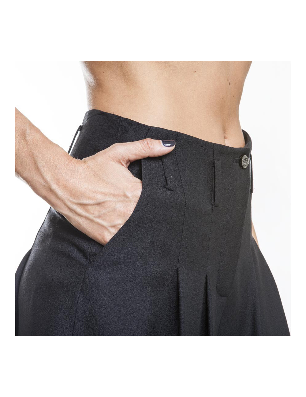 Jupe-short CHANEL noire T 36