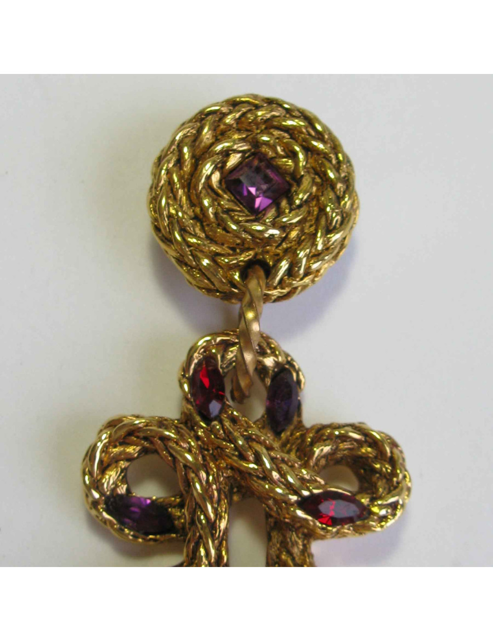 Boucles d'oreille clips F.VOLLE vintage en métal doré et résine bordeaux et violette