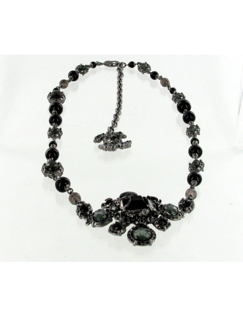 Sautoir CHANEL en perles et pierres 