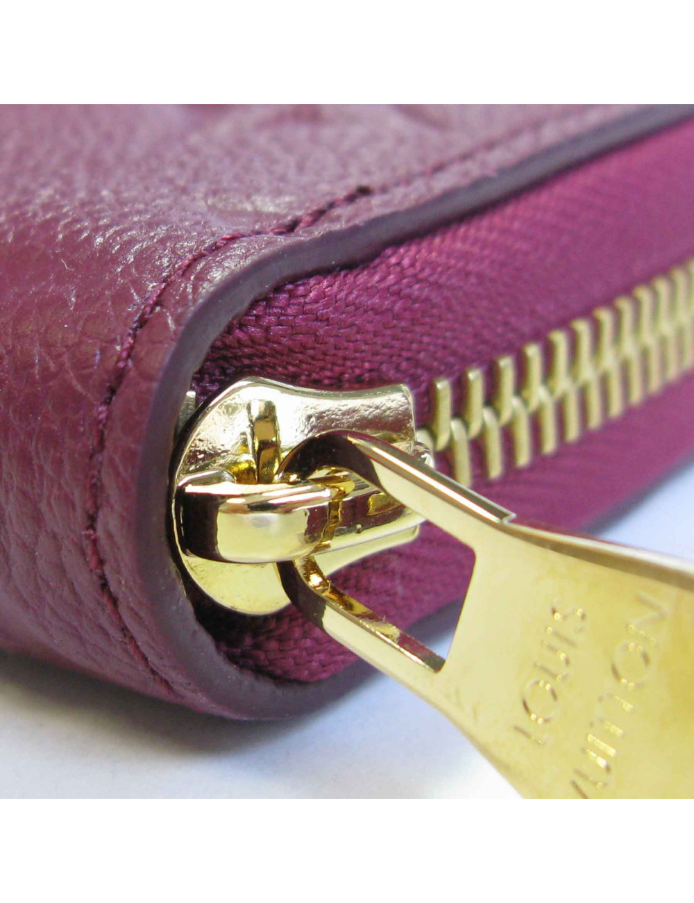 Organizer LOUIS VUITTON en cuir monogram empreinte embossé raisin