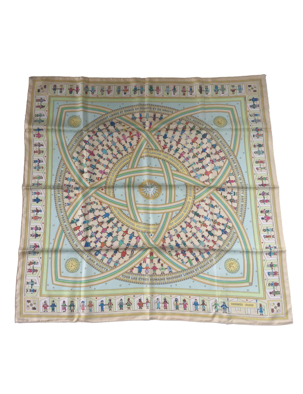 Carré HERMES "Donner la main" en soie vert anis, jaune, bleu ciel