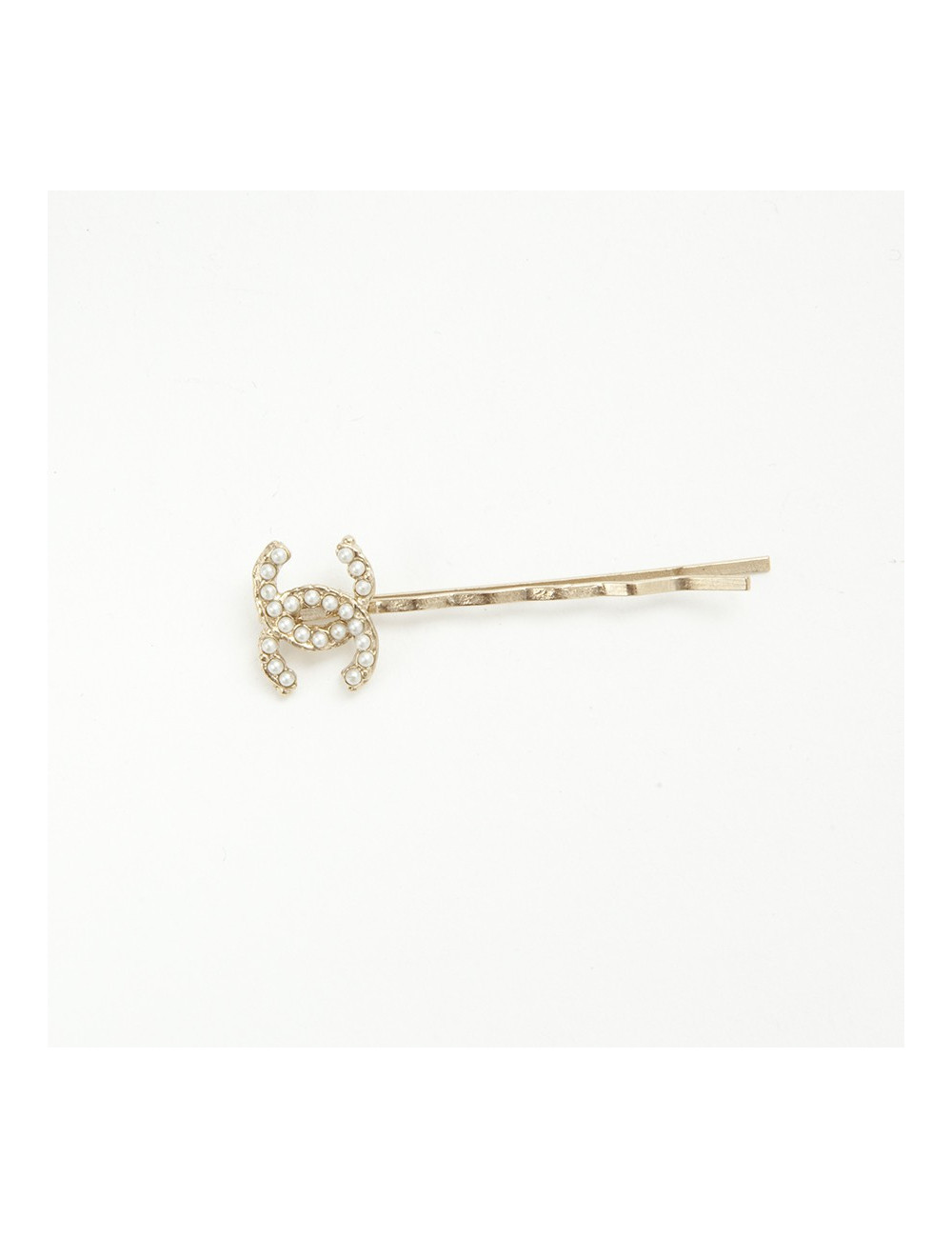 Barrette CHANEL "CC" dorée sertie des perles nacrées