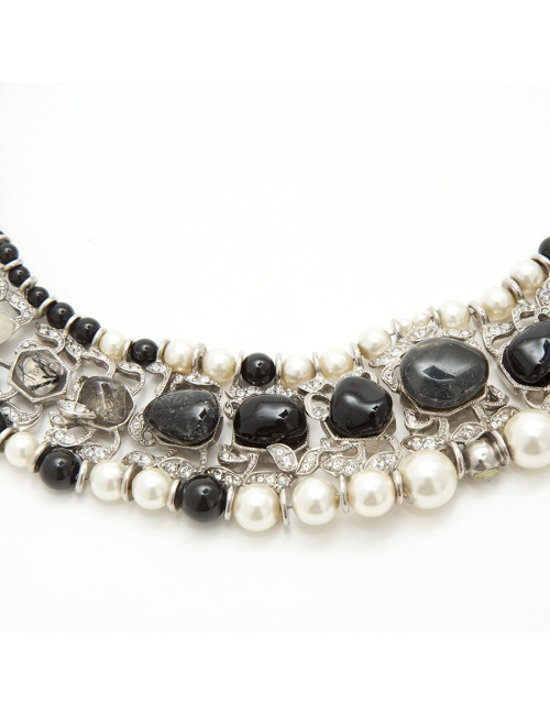 Collier CHANEL perles nacrées  et noires et strass